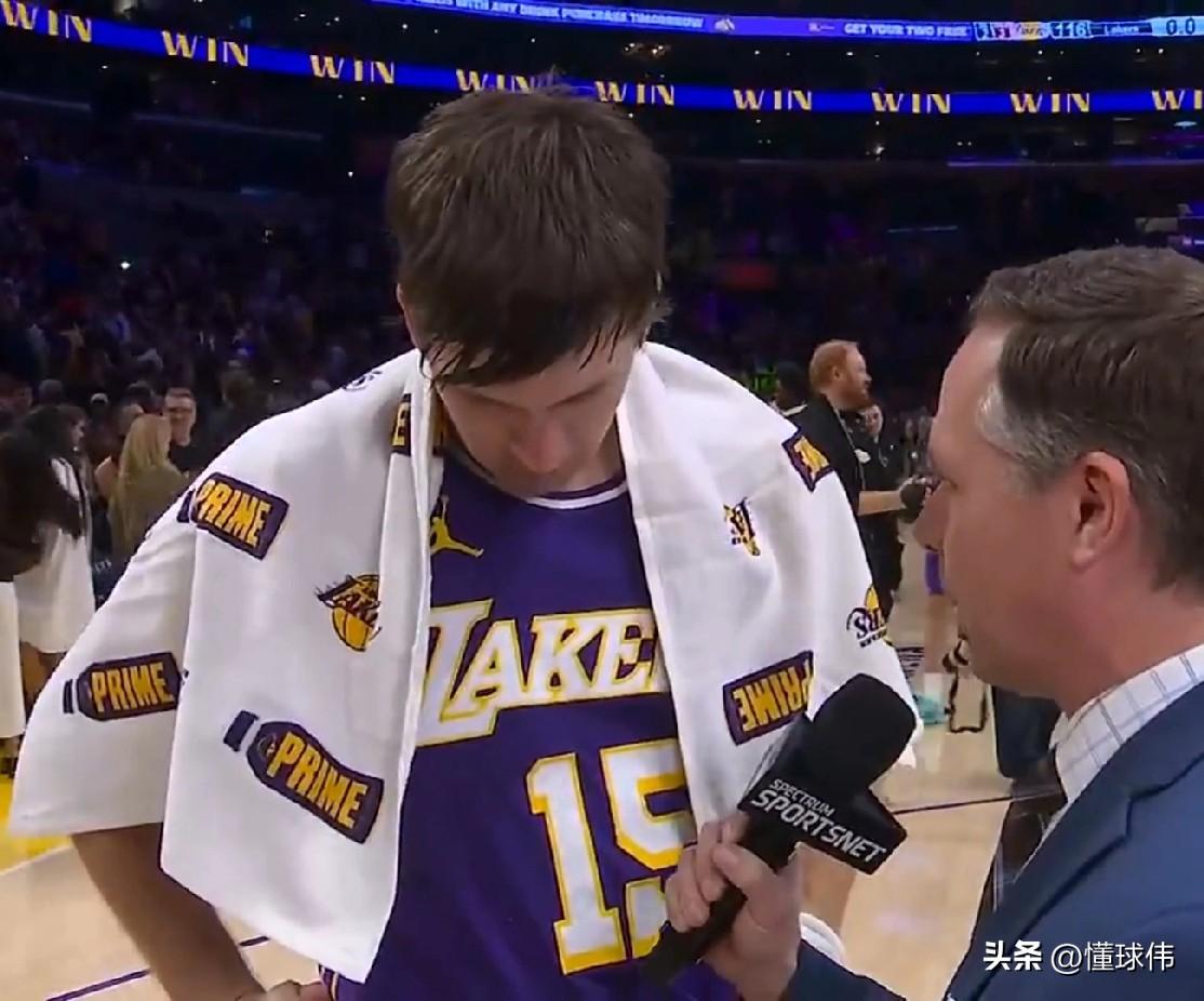 好大哥！里夫斯谈詹姆斯：

“很感谢勒布朗。”

“我状态不好的时候。”

“一