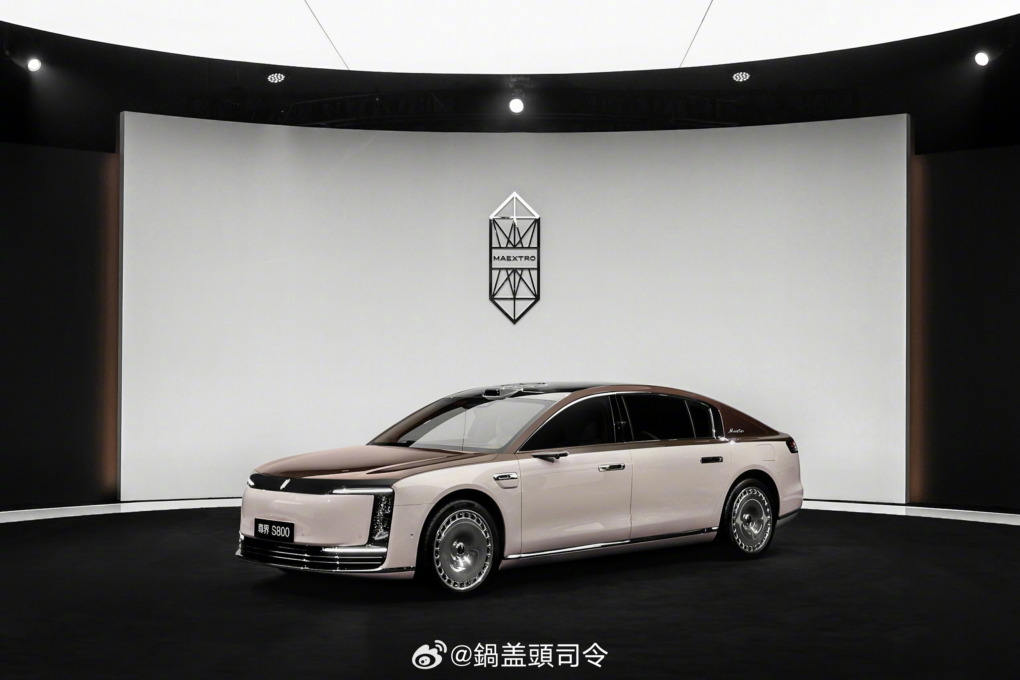 #尊界S800上市价格70.8万元起#这个价格诚意太到位了，科技含量豪华含量拉满