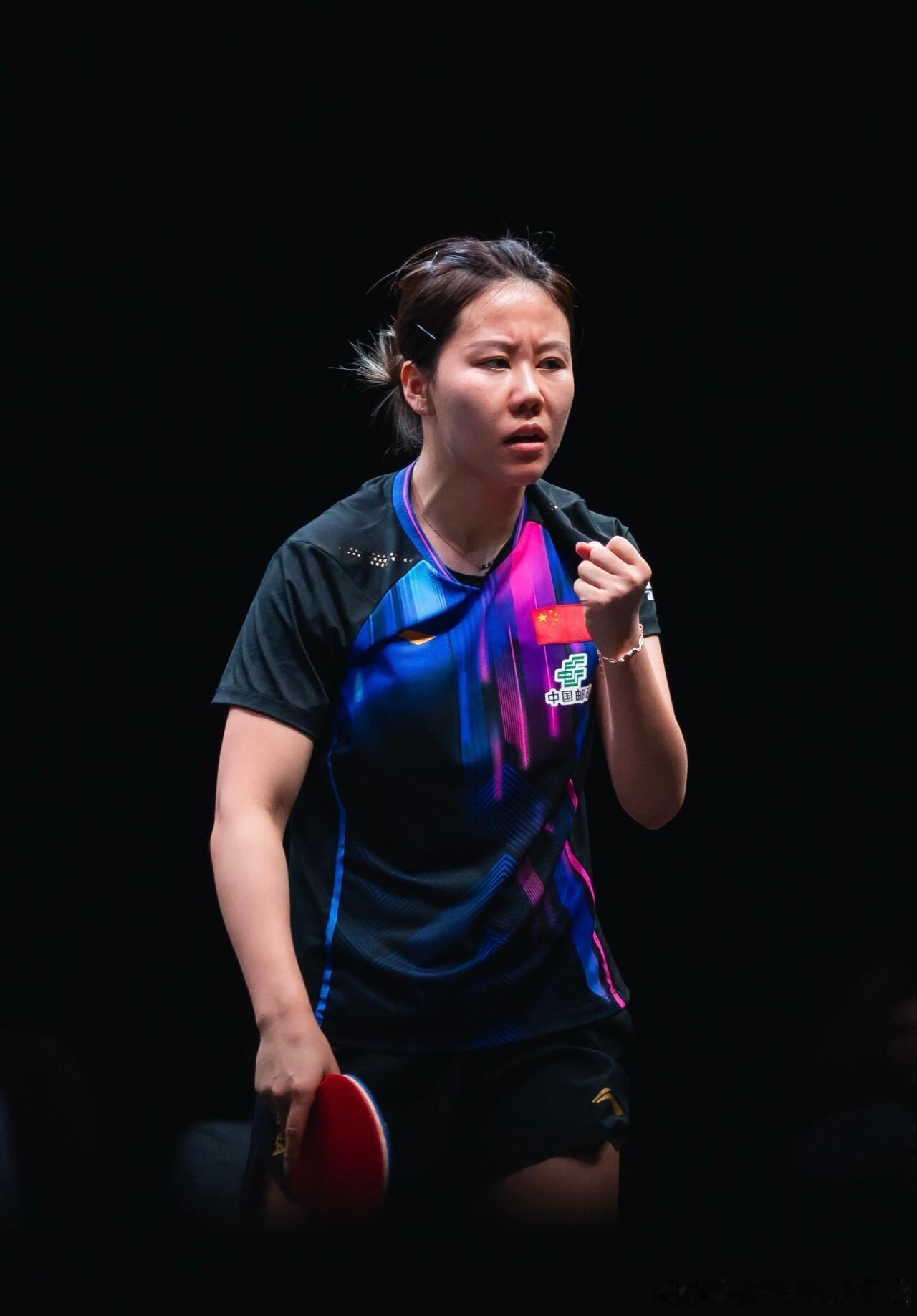 亚锦赛团体的班底 ，只要有爱国之心，到哪里都有底气！！伦敦团体世乒赛男女队都要加