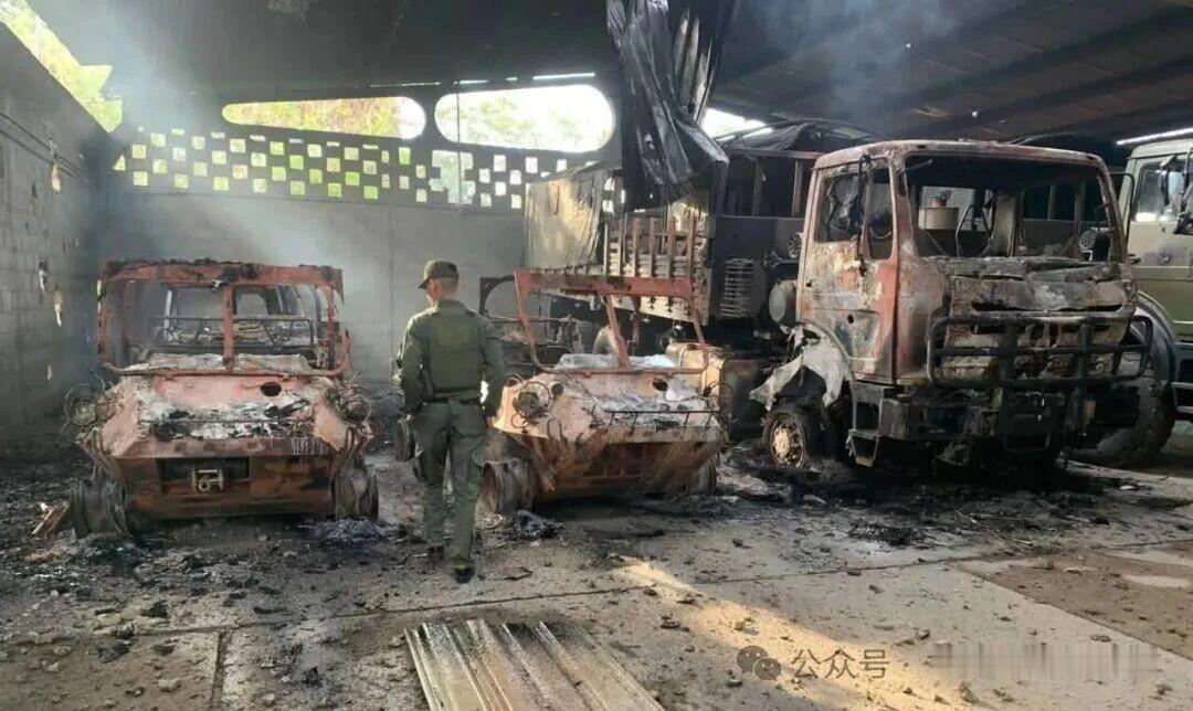 委内瑞拉购自中国的“山猫”全地形车和NG2629型6×6轮式卡车，直接在车库里被