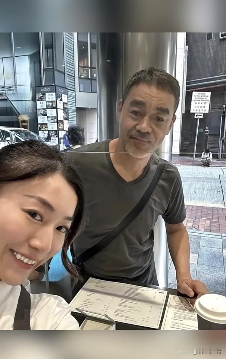 香港很多演员把当做一份敬业，内地很多演员才是当做一份高傲。
香港金像奖影帝刘青云
