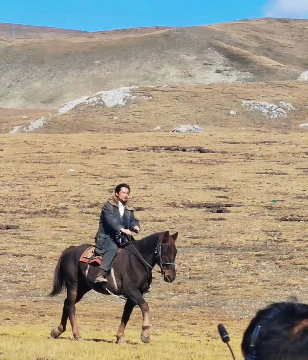 胡歌梅婷生命树杀青了胡歌梅婷生命树今天杀青生命树陆续杀青了 ​​​