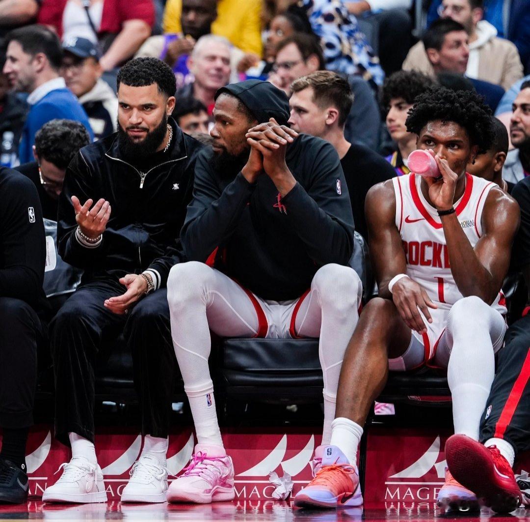 离交易截止日不到一周了，关于范弗里特的未来：



据一位与范弗里特关系密切的消