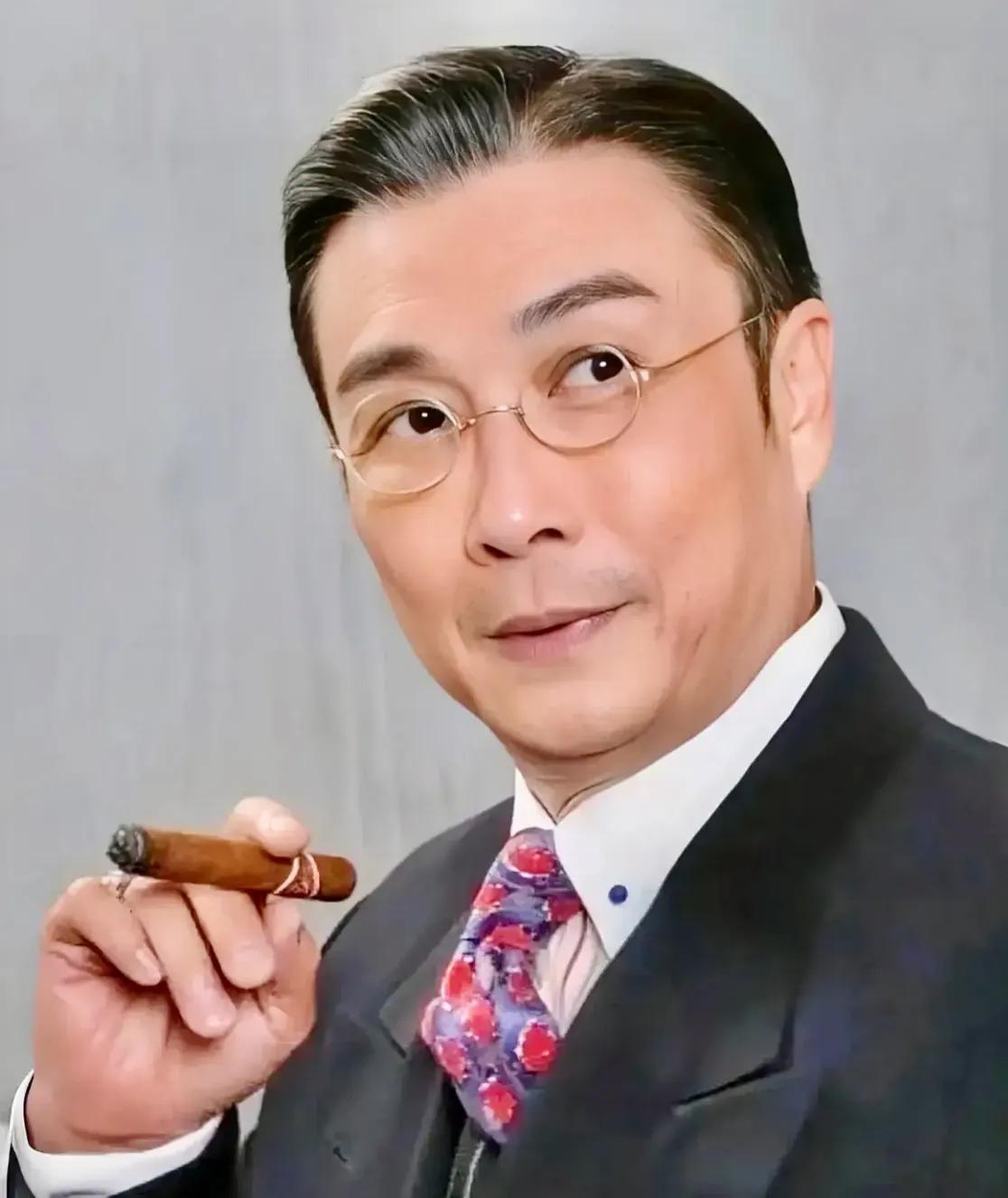 红花会铁血少年团，恭迎总舵主：刘松仁

74岁的他， 再没有一个演员有他这样的形