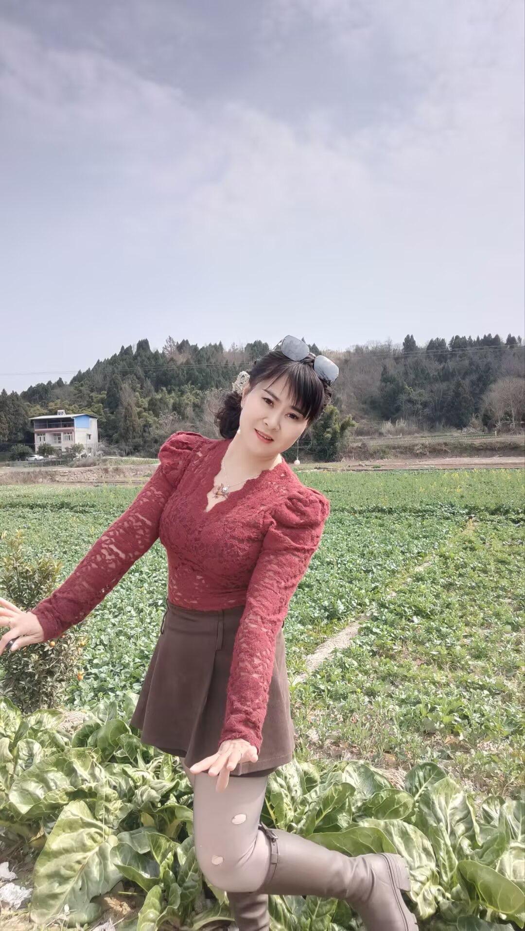 大年初四，祝我们发财，被爱， 万事尽可期待，好运一路常在