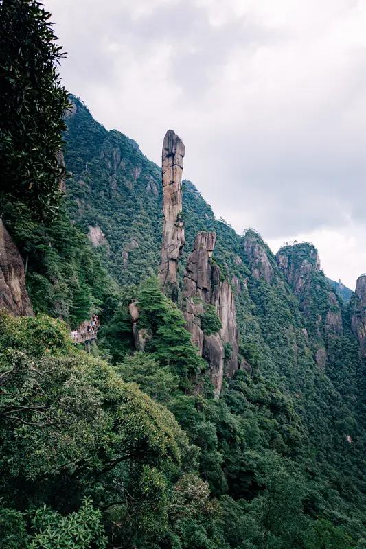 出发吧趁现在！就去三清山！我这杭州土著刚从那回来，感触颇深。

三清山山景颜值超