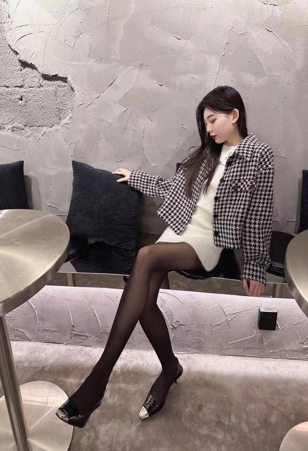 你会带着什么出现呢 花 巧克力 项链与真心 美女