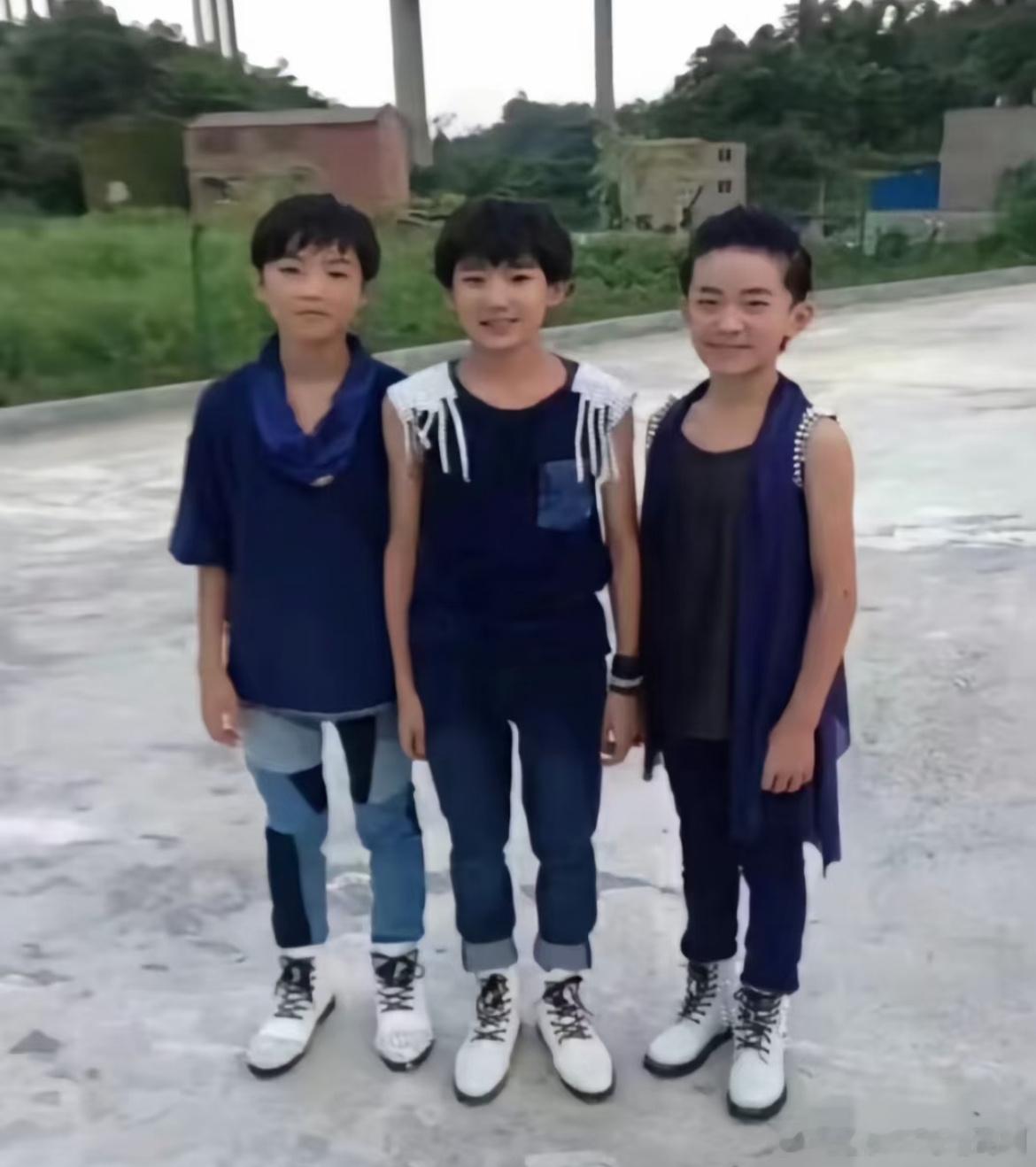 突然很好奇这三个人当年是怎么和EXO打的有来有回的…… 