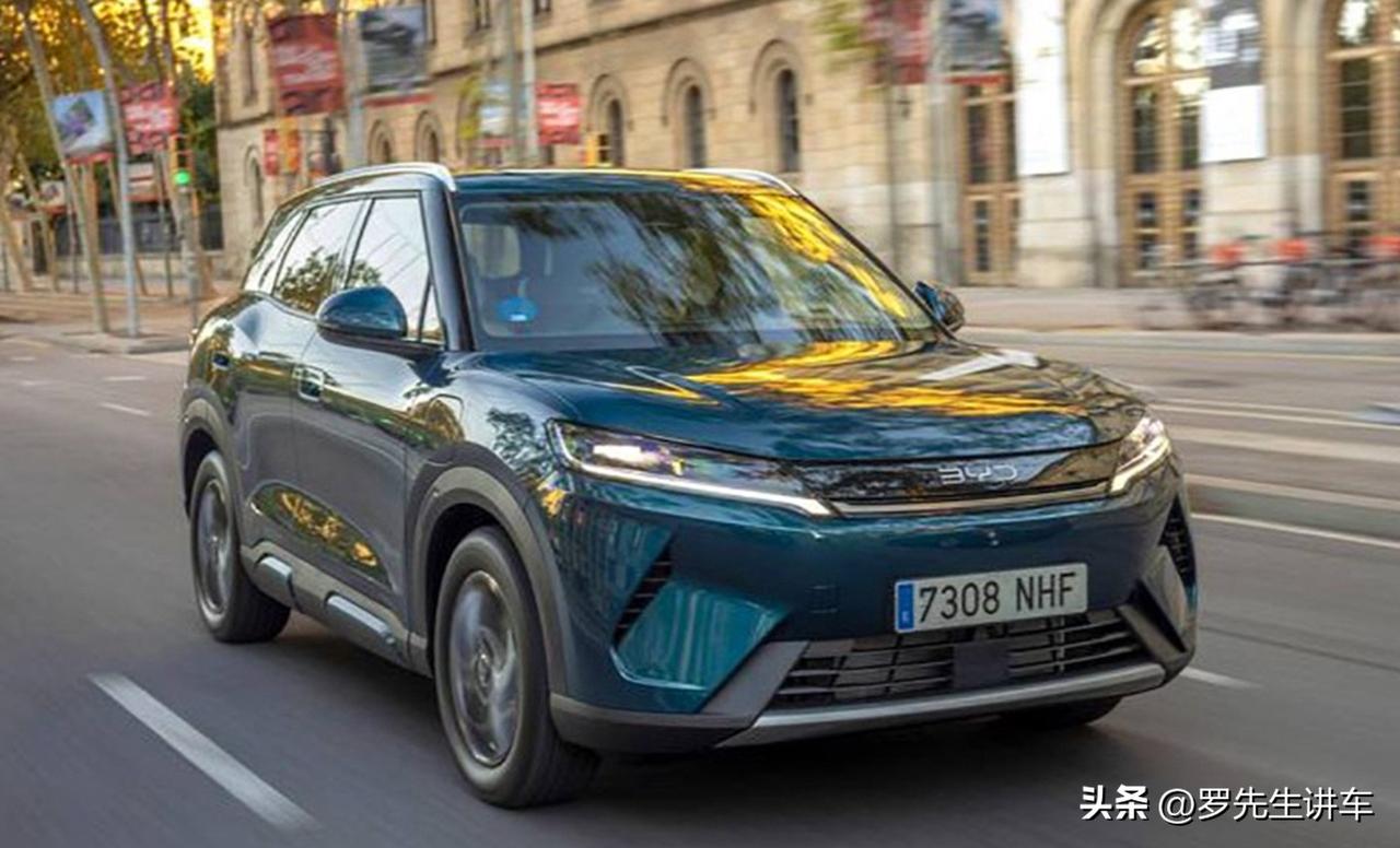比亚迪ATTO 2 DM-I，独特细节比亚迪Atto 2于2025年首次亮相欧洲