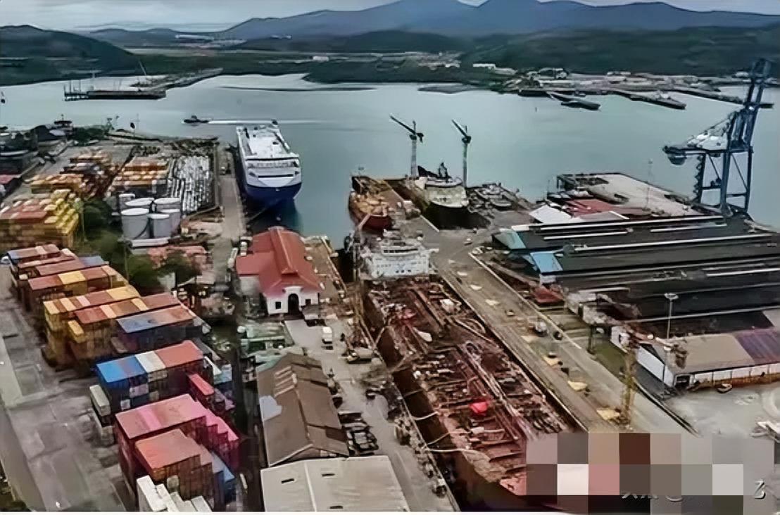 最终结果出来了.......
2月23日，巴拿马政府正式颁布了法令，撤销了长江和