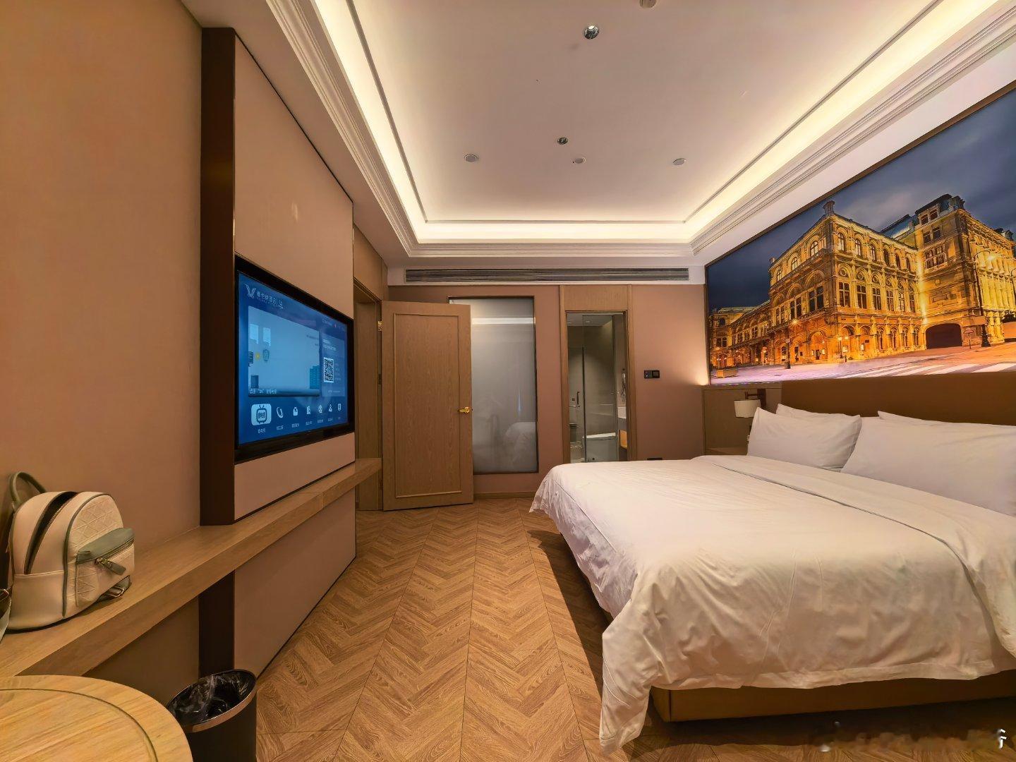 唯一的一个豪华商务套，被我订到了