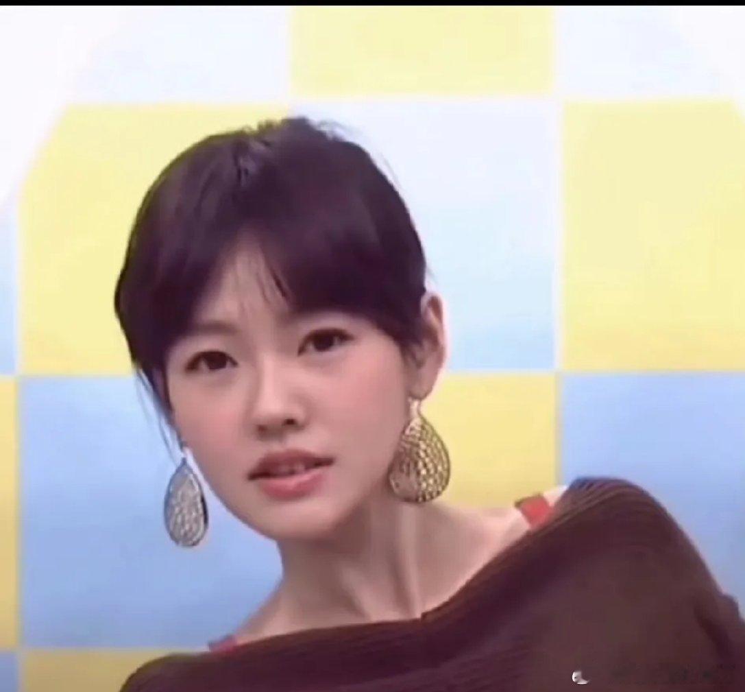 发现一张小S巨巨好看的照片！其实小S并不丑，不知道为什么她在我心里总是不够美，也