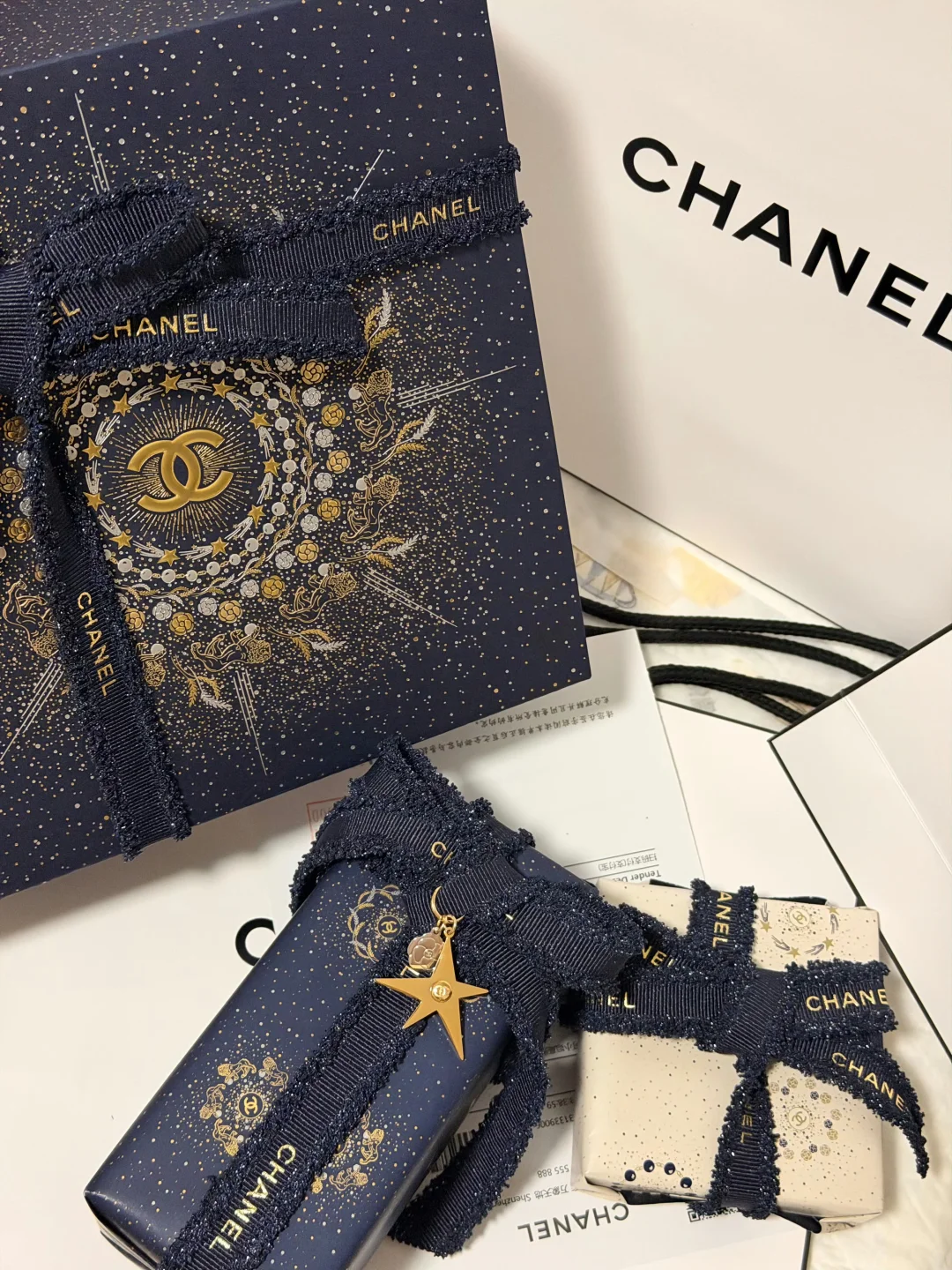 Chanel 圣诞限定真是绝美