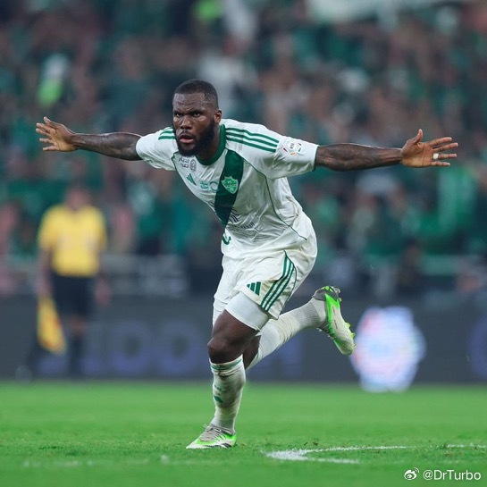 斯基拉：凯西对重返意甲持开放态度 目前已有两家意大利俱乐部（国际米兰和尤文图斯）