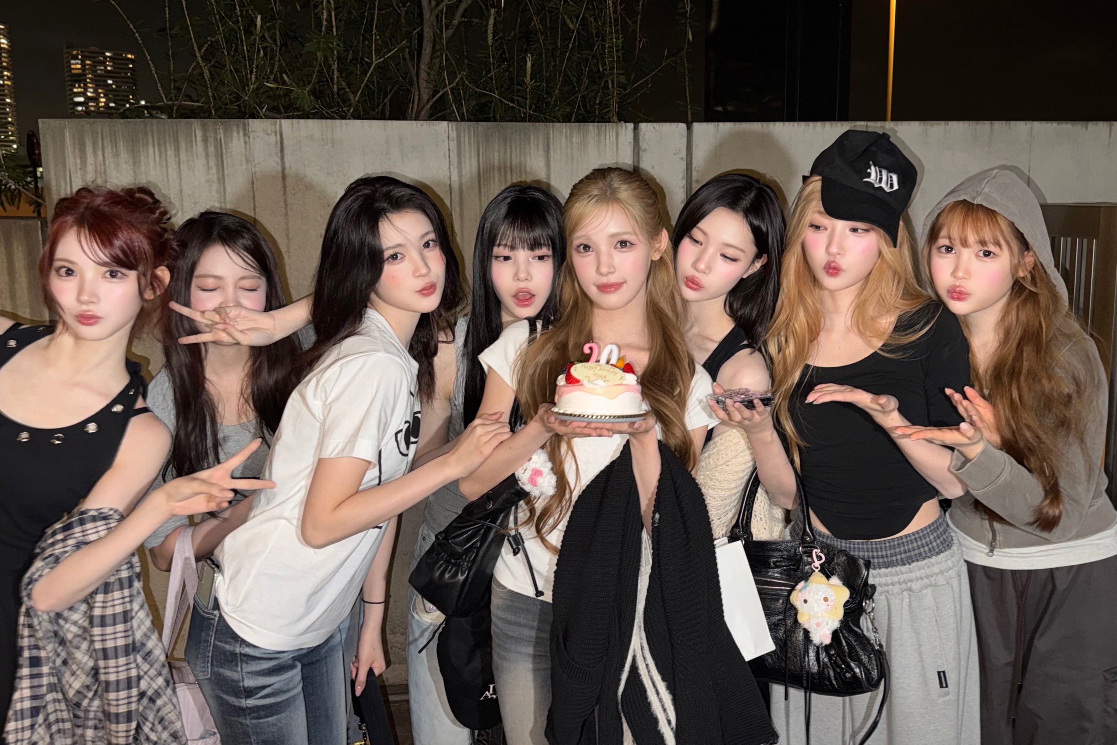 260412 官推HAPPY YUHA DAY with H2H🩵 