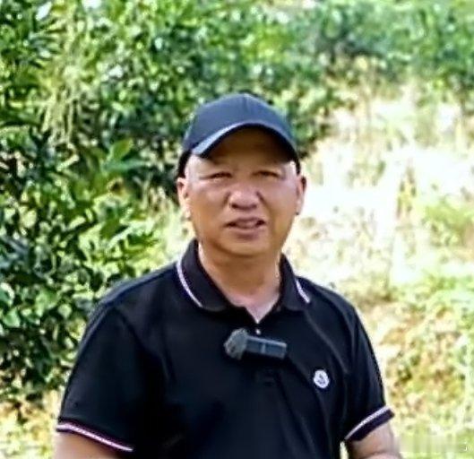 严浩翔6岁才第一次见爸爸严浩翔曾说6岁之前没见过爸爸  严浩翔的成长过程中也严重
