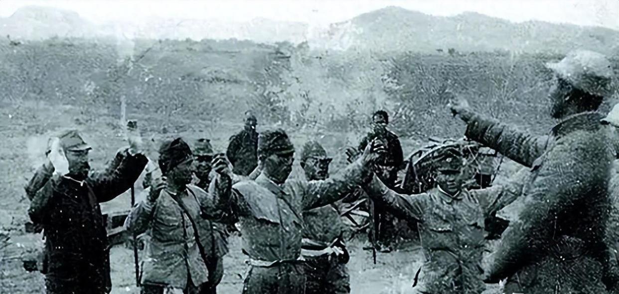 通化平乱后，将三千日俘挨个塞进冰窟窿的方虎山，后来去了哪里？
 
先把话说明白，