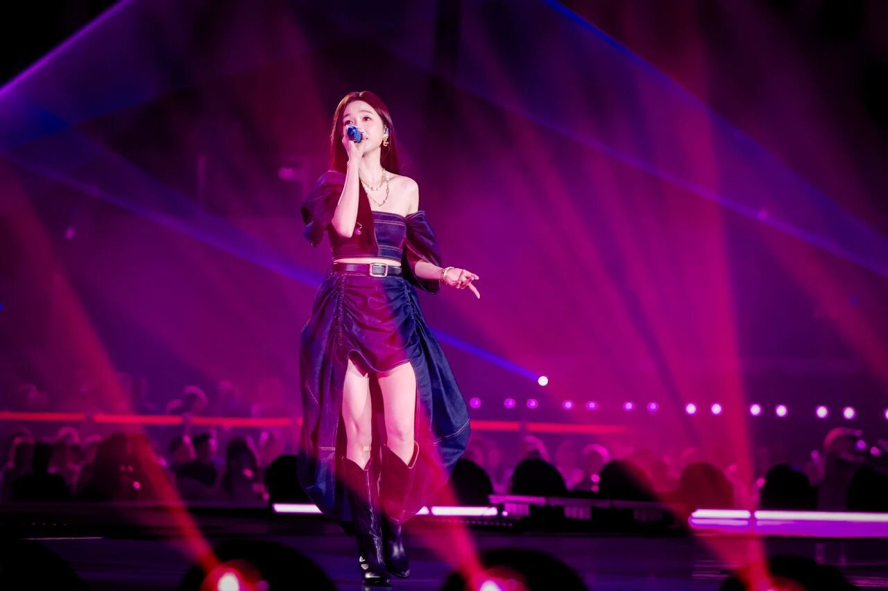 中国电影120周年活力之夜 ·吴宣仪 一点子官图和合影