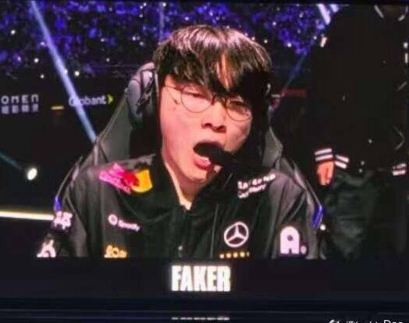 T1战胜TES都S15了，这游戏还在打Faker！真有意思… ​​​