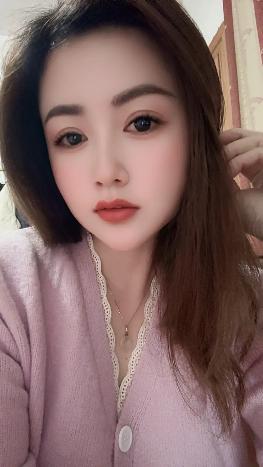 最幸福的事就是       你爱的人比你更爱你