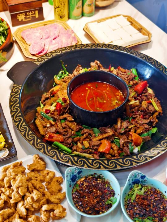 就好这口🔥贵州牛肉火锅一锅两吃真的jue