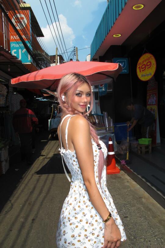 走到菜市场去了。。。