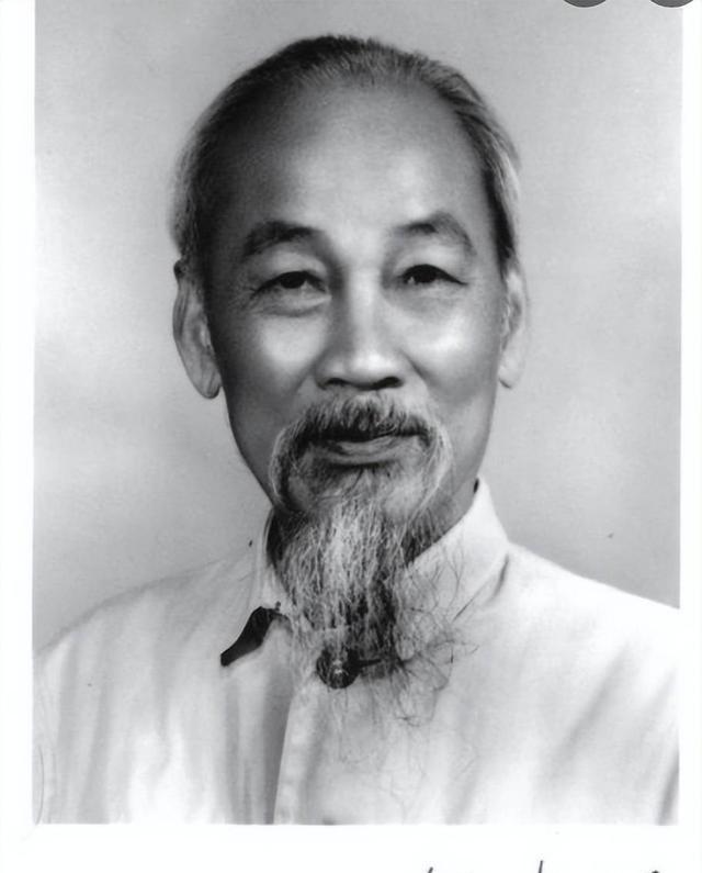 1979年解放军撤兵时，将越南境内的铁轨全都拆了带回国内，对此越南表示强烈不满，