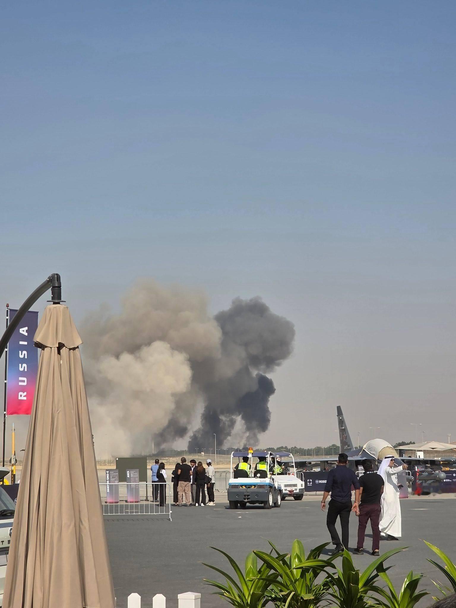 还得是印度人，直接在迪拜航展表演光辉撞地 光辉战斗机（印地语：तेजस，罗马化：