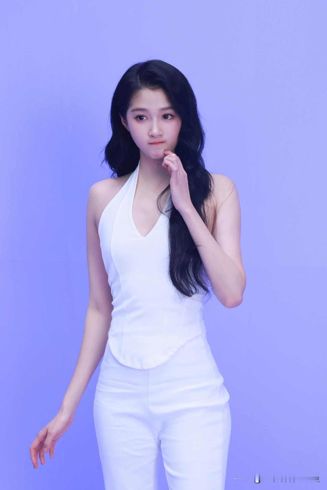 关晓彤分享图片