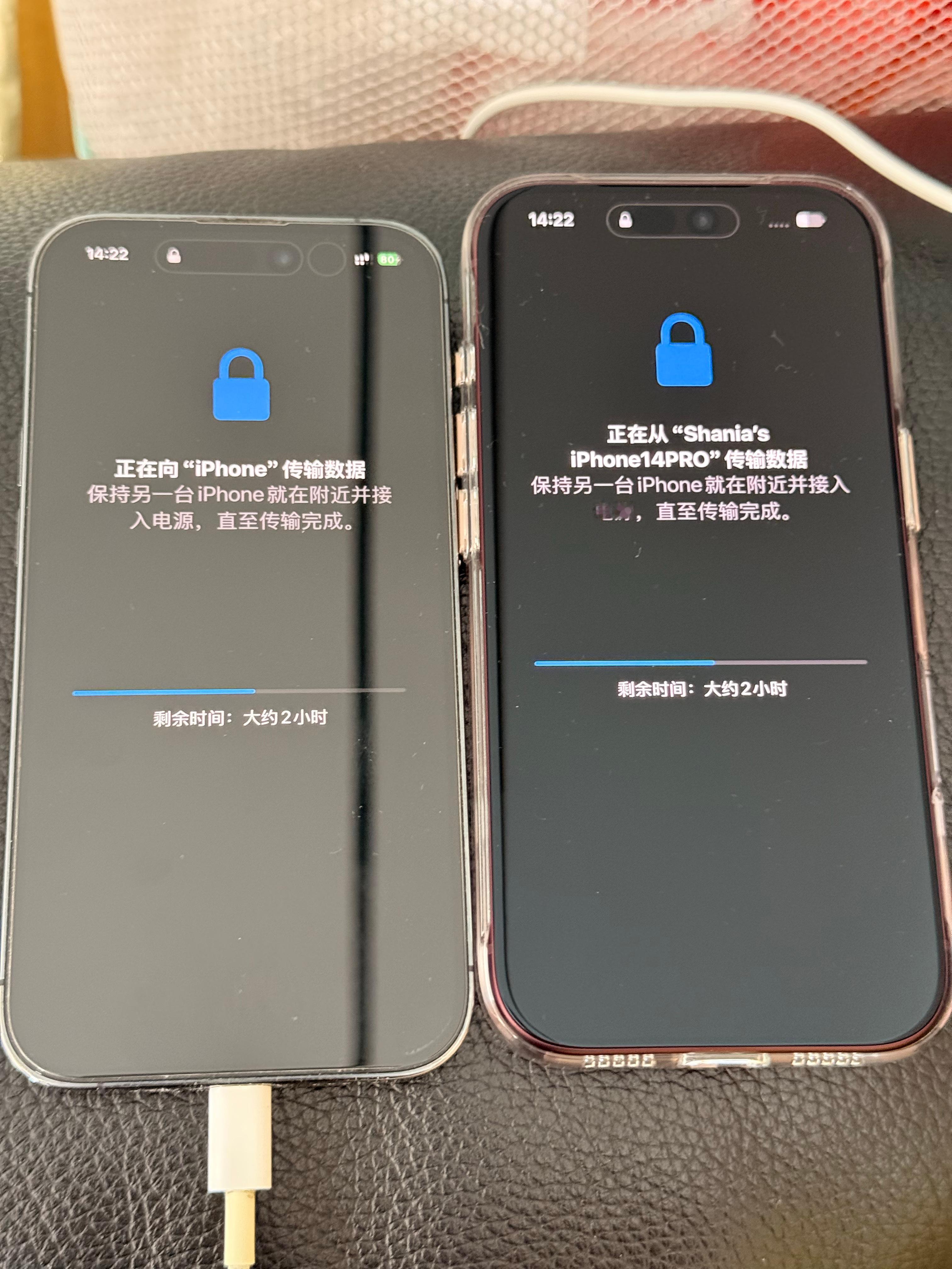 给媳妇儿买的iPhone 18 Pro到了她的14 Pro用了4年多电池确实不经