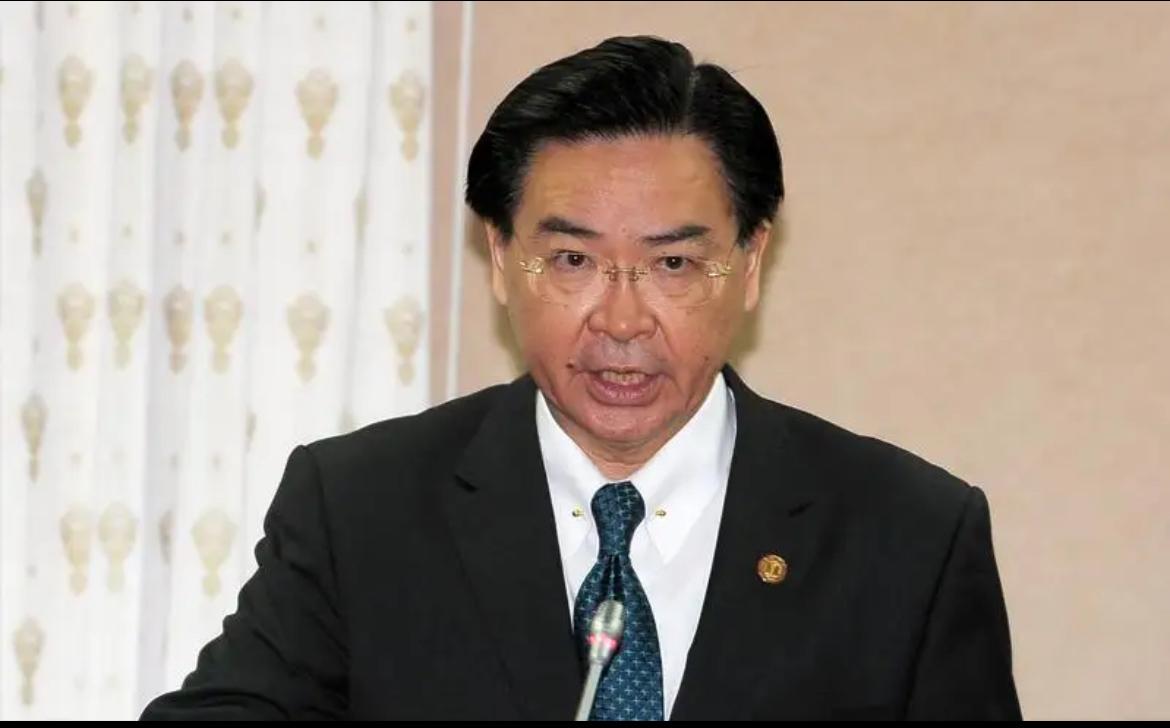 中国大陆向太平洋海域试射潜射洲际弹道导弹后，“台独”顽固分子、台湾“国安会”秘书