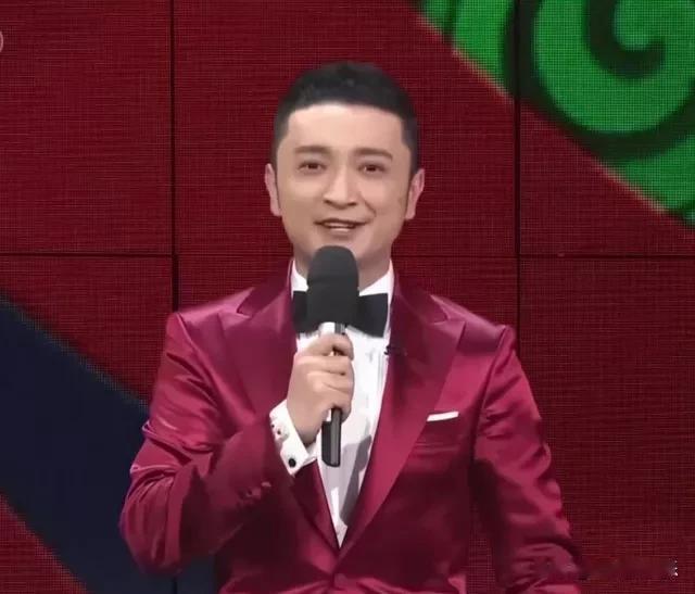 不出意外！央视龙年春晚主会场，应该是这5人主持[玫瑰]

第1，现综艺一哥任鲁豫