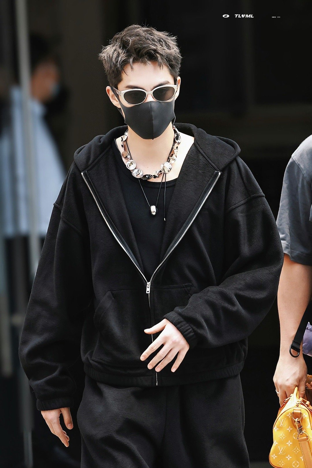 #好六全员合体录制# 哎呀呀！王鹤棣这一次回到你好星期六，真的好棒！我可太期待啦