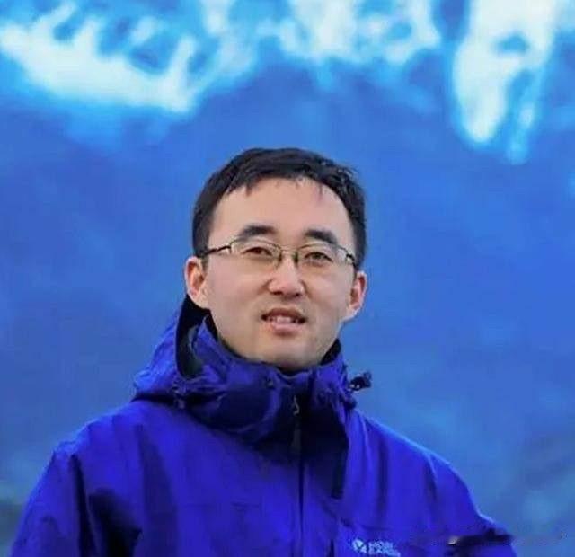 “中国就该被日军欺凌，中国就应该被日本多占领几年！”“郑州大暴雨是报应！活该被淹