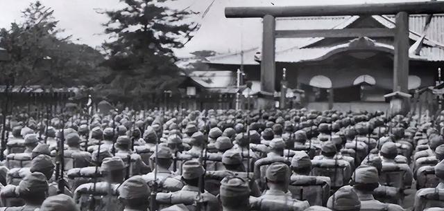 1945年8月，日军投降的消息传到了泰国曼谷，在这里休整了快两年的 大阪师团 已