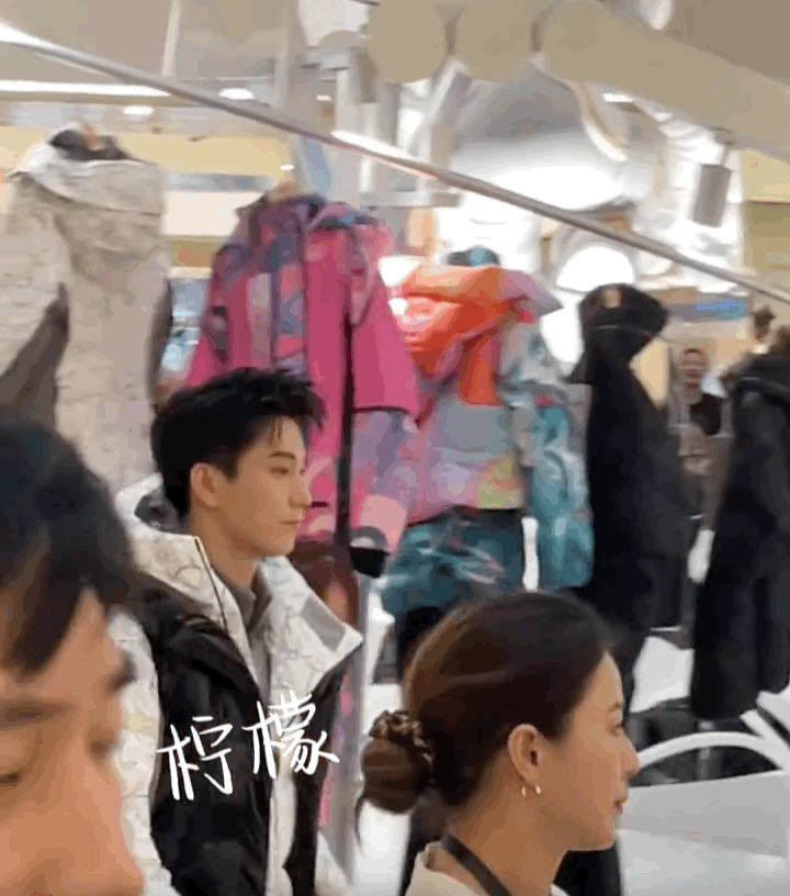 太喜欢这一幕🥵我真的觉得王奇特别适合名利场…… ​​​