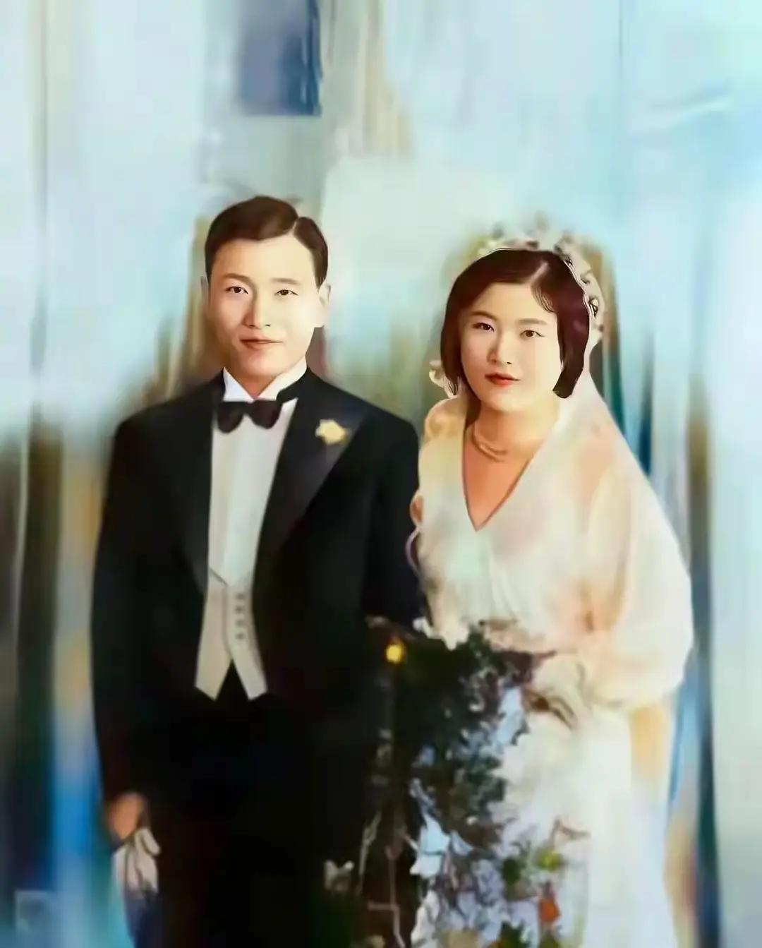 宋希濂和妻子冷兰琴新婚照。

宋希濂，黄埔一期将领，湖南湘乡人，参加过淞沪会战、