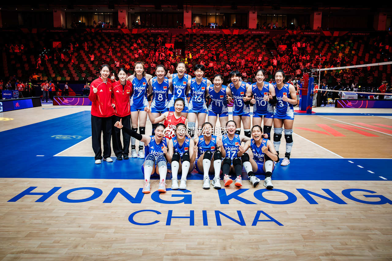 今天中国女排比赛日！🇨🇳20:00   中国女排vs多米尼加女排清松带你看排