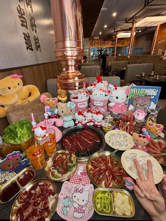 北京青年路。。hellokitty宝宝烤肉！！