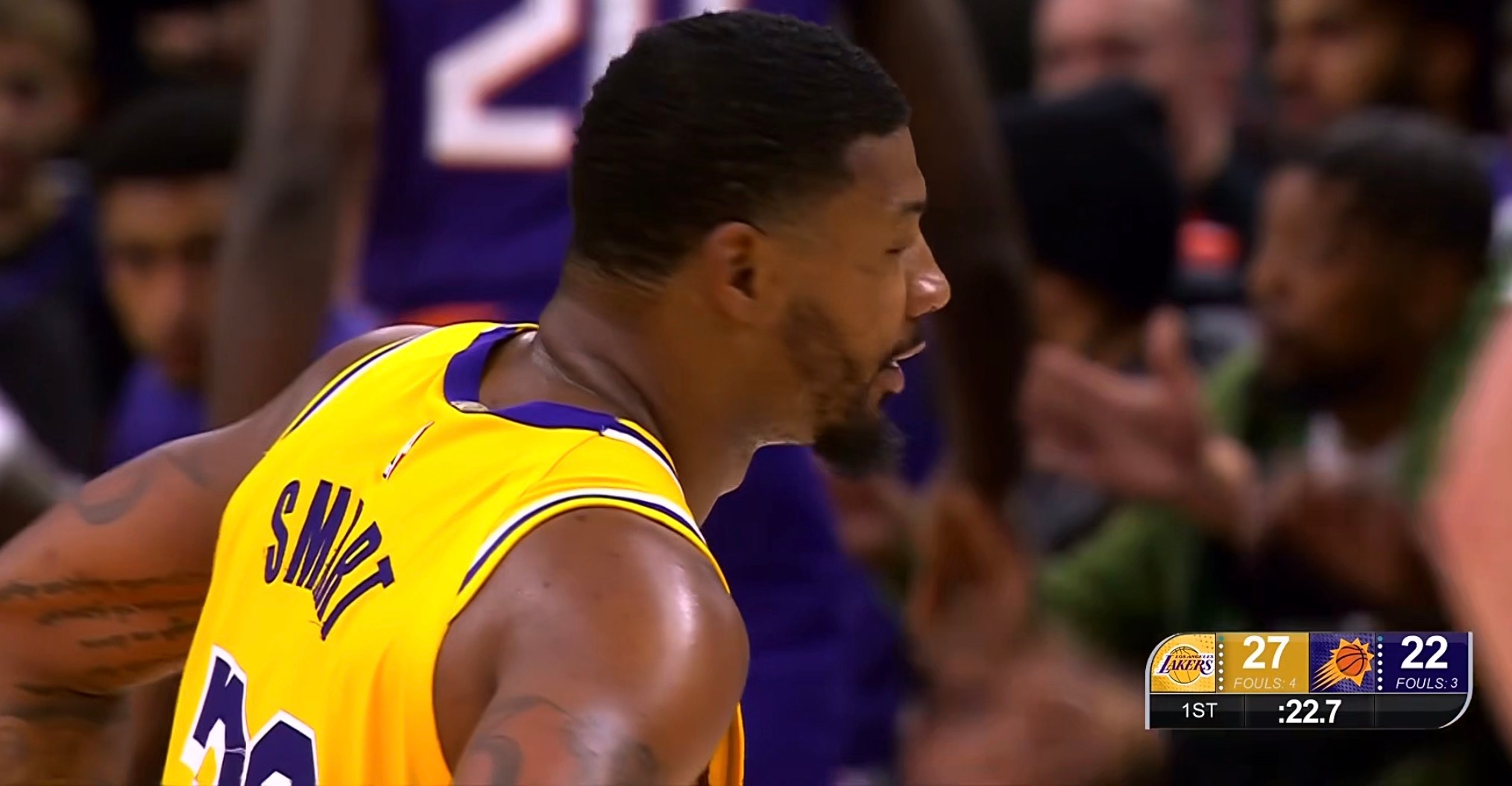 斯玛特一通指挥然后八秒违例？湖人vs太阳