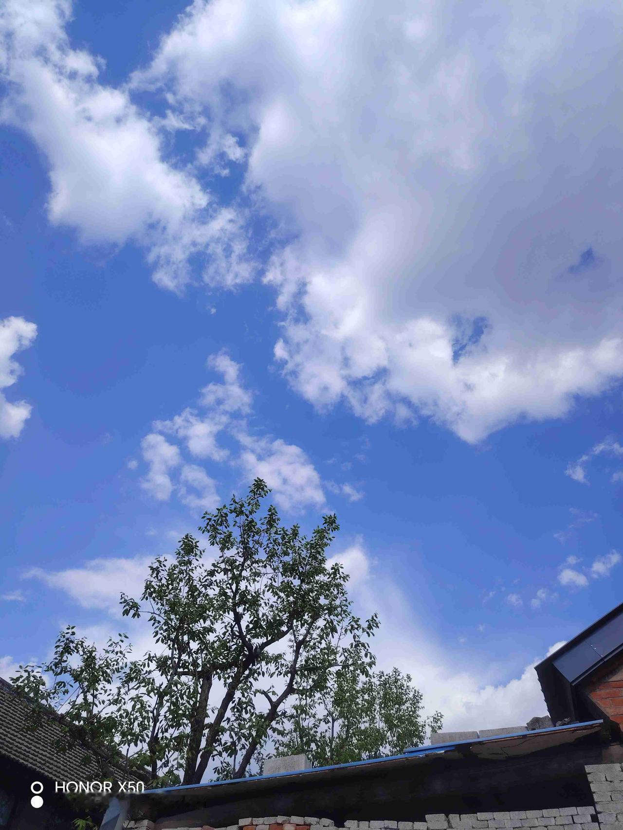 我的今日状态：😁轻松愉快
我这里的天气：🌤️多云