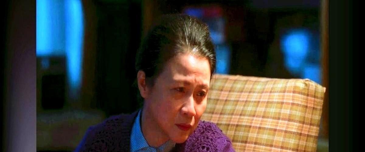 别信《老舅》里90年代的东北。
那不是记忆，是滤镜粉碎机。
他们管这叫怀旧，我管