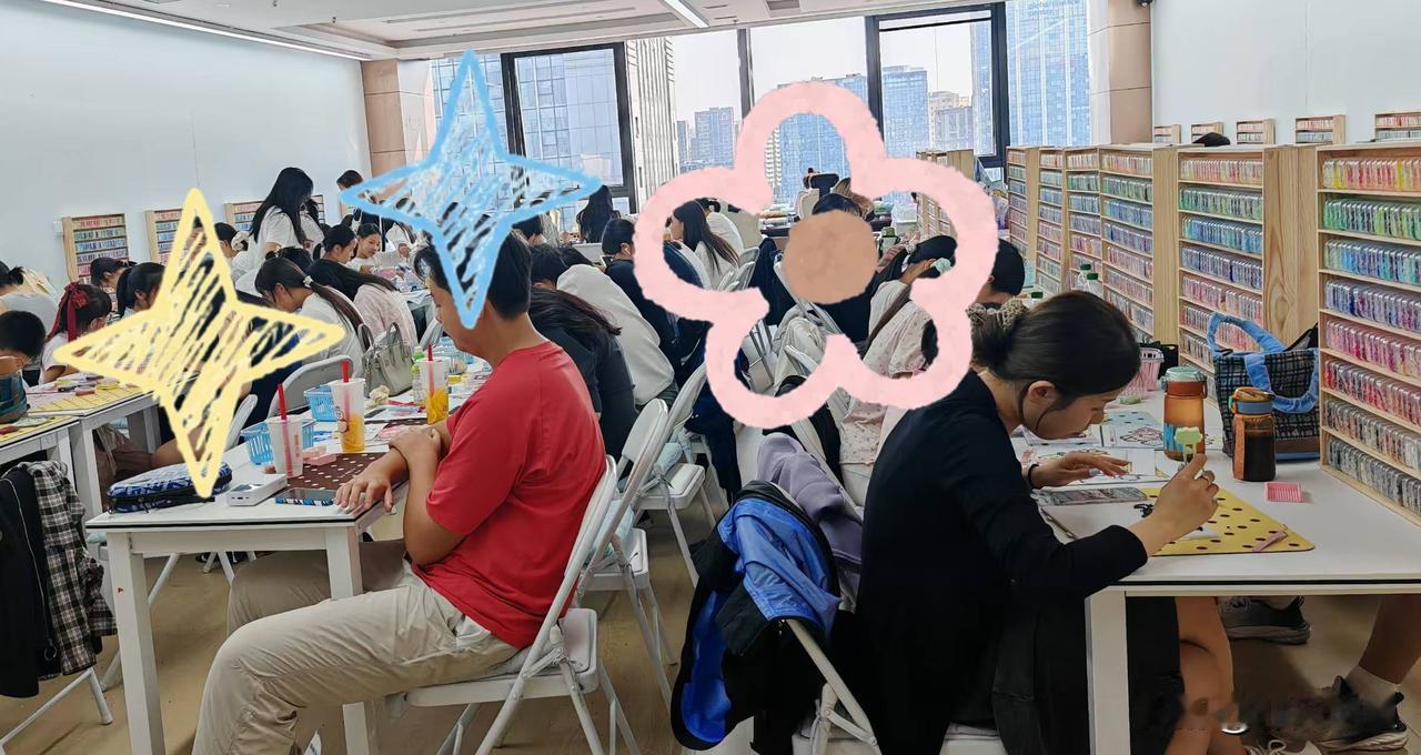 拼豆现在这么火了？
果然一代人有一代人的爱好
谁能想到小孩子玩的拼豆竟然成了年轻