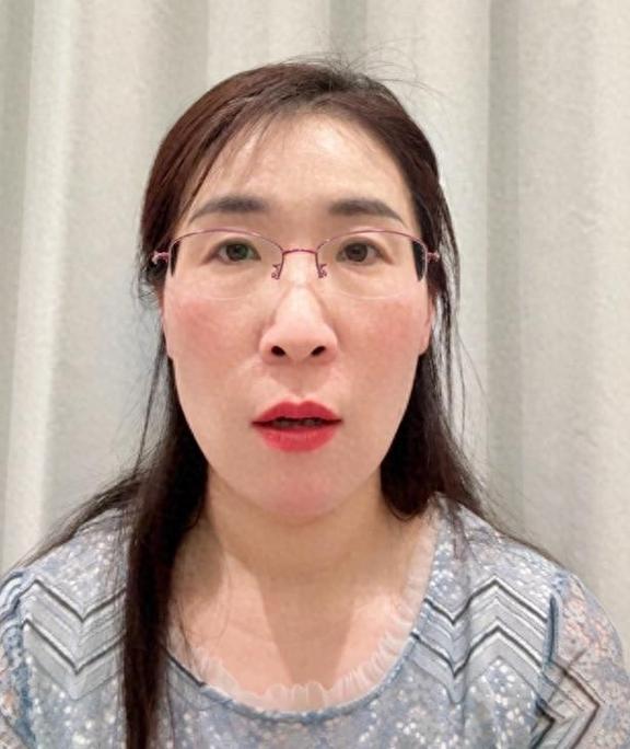 婚外胚胎案发酵刚半个月，原配迎来阶段性利好消息，富商男方选择主动妥协。

 
2