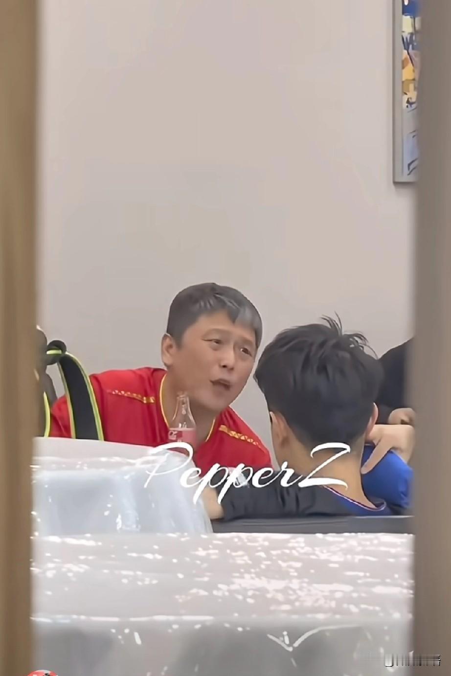 这次多哈球星挑战赛，志强成了最大赢家，周启豪拿了男单冠军，温瑞博拿了男单亚军，他