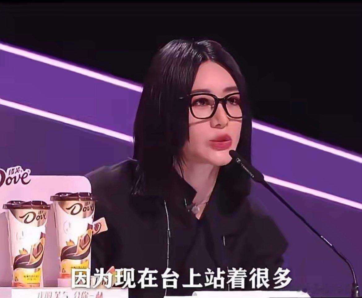 尚雯婕到哪都是学霸的学习力 不管是专业知识还是节目规则，她都学得又快又较真！那英