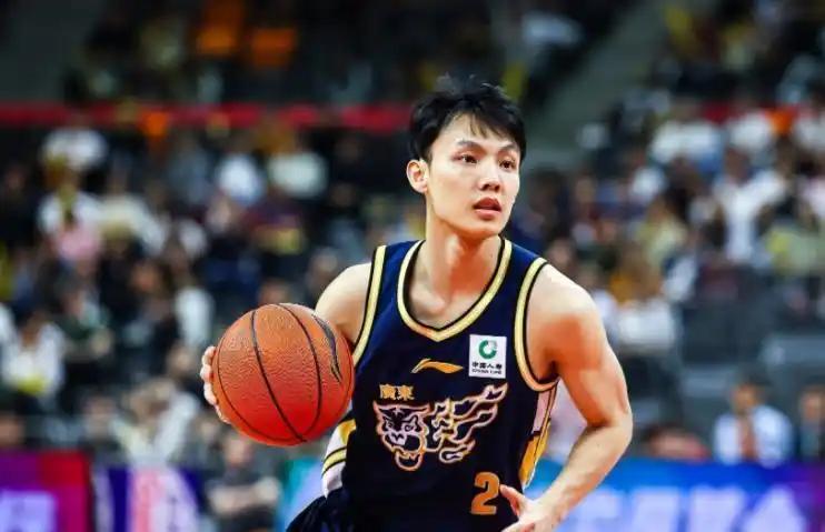 随着辽宁惨败青岛，广东第4，CBA最新排名诞生！3到7名只差3分

卫冕冠军辽宁