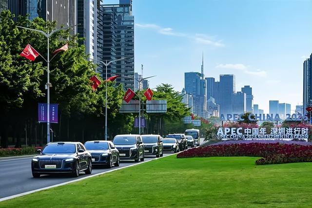 近700辆国宾车深圳交付APEC使用

10月23日，红旗在深圳向APEC筹委会