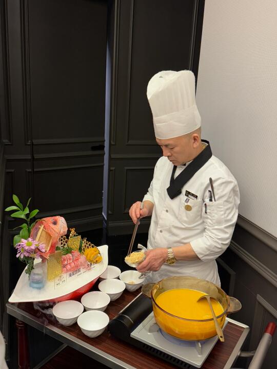 我也是好起来了 人均500的餐厅也能吃上了