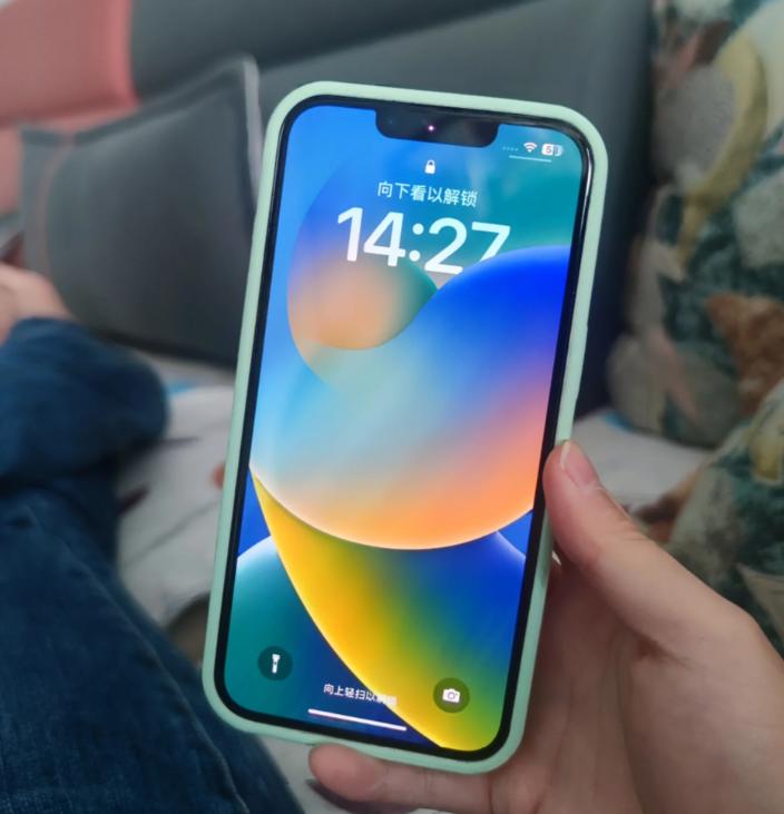 开始后悔双十一花5000买的iPhone 14了，用了大半个月感觉体验真心差点意